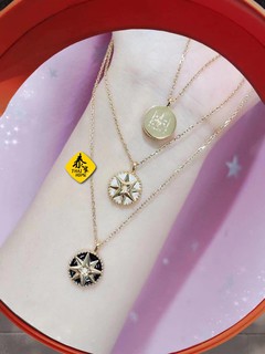 阿贊佑八芒星頸鏈